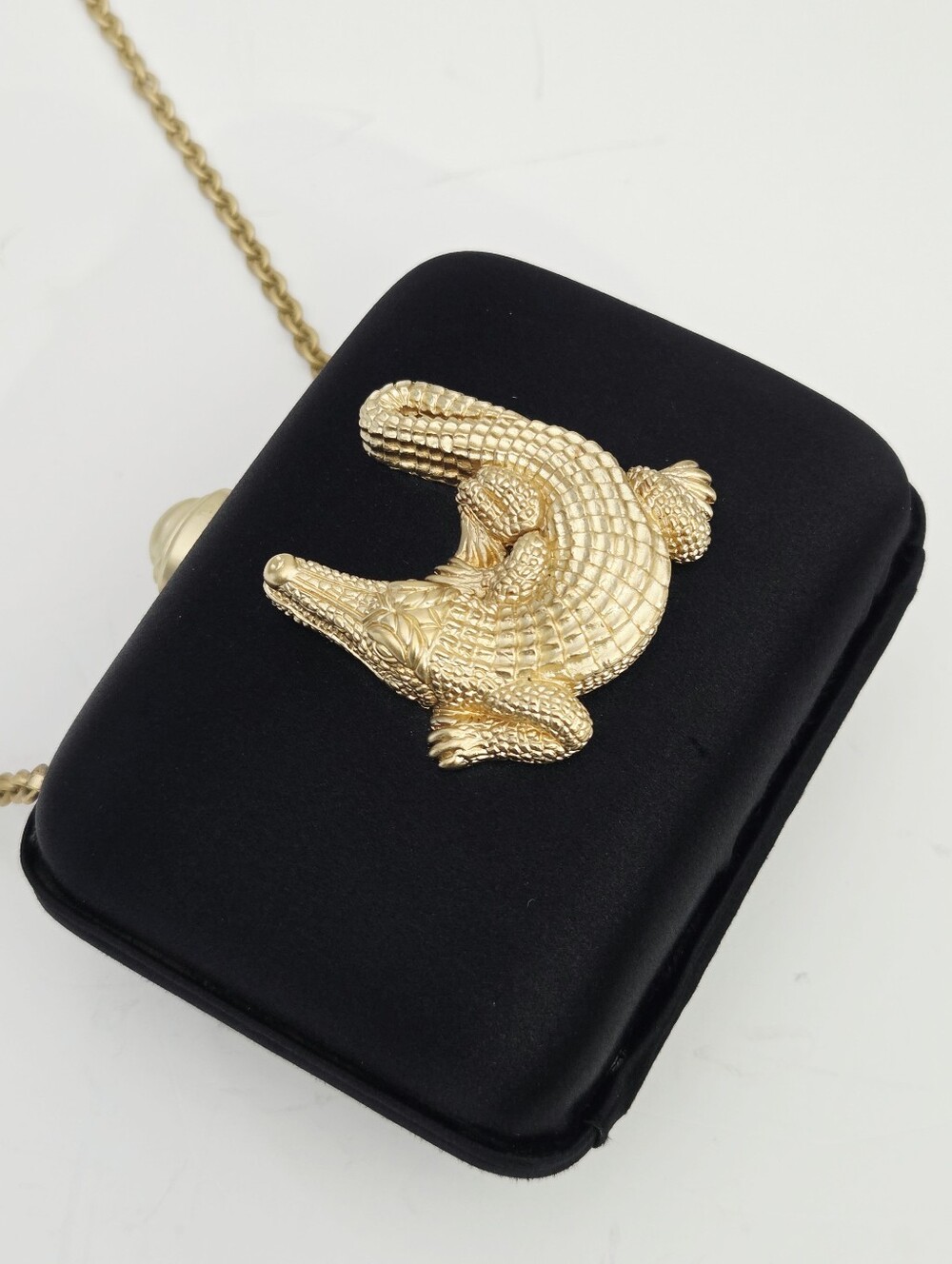 VINTAGE BARRY KIESELSTEIN-CORD BLACK SATIN EVENING BAG CLUTCH WITH ALLIGATOR - Picture 2 of 9
